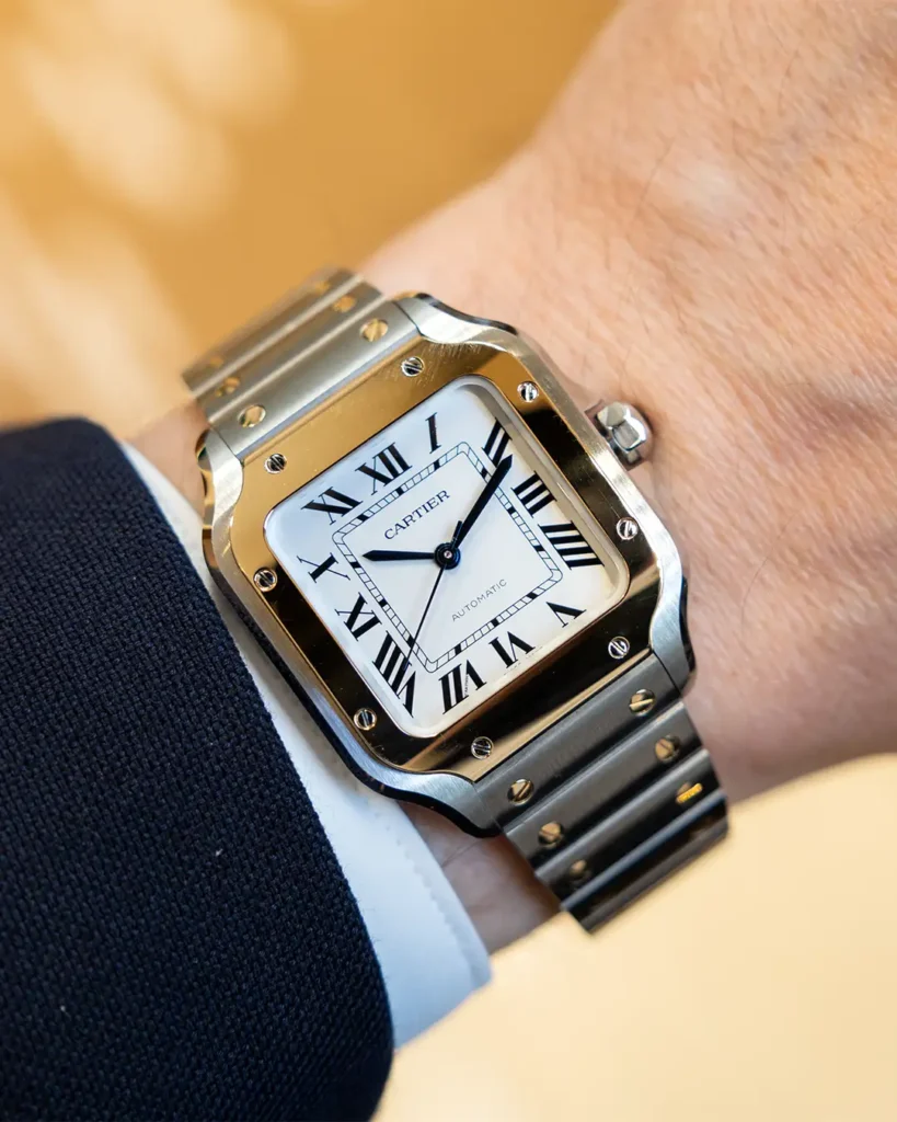 Cartier Santos teräskultaisena